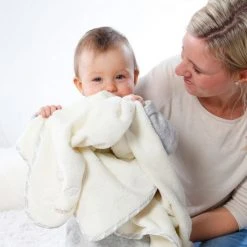 Baby Fehn 2-tlg. Set Kuscheldecke Baby Love + Greifling Schaf 75 x 100 cm -Wohnen & Schlafen Verkäufe baby fehn 2 tlg set kuscheldecke baby love greifling schaf 75 x 100 cm 396089 d2