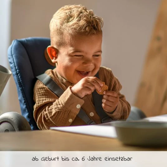 Maxi-Cosi 6in1 Hochstuhl Minla mitwachsend ab Geburt-6 Jahre Hochstuhl, Babyliege mit Liegefunktion & Tablett - Essential Blue - Kollektion 2022 4 Maxi-Cosi 6in1 Hochstuhl Minla mitwachsend ab Geburt-6 Jahre Hochstuhl, Babyliege mit Liegefunktion & Tablett - Essential Blue - Kollektion 2022 – Bild 4