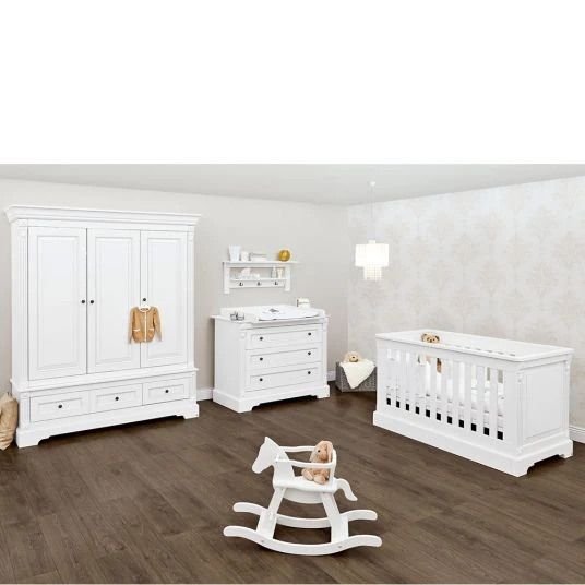 Pinolino Kinderzimmer Emilia mit 3-türigem Schrank, Bett, breiter Wickelkommode 1 Pinolino Kinderzimmer Emilia mit 3-türigem Schrank, Bett, breiter Wickelkommode